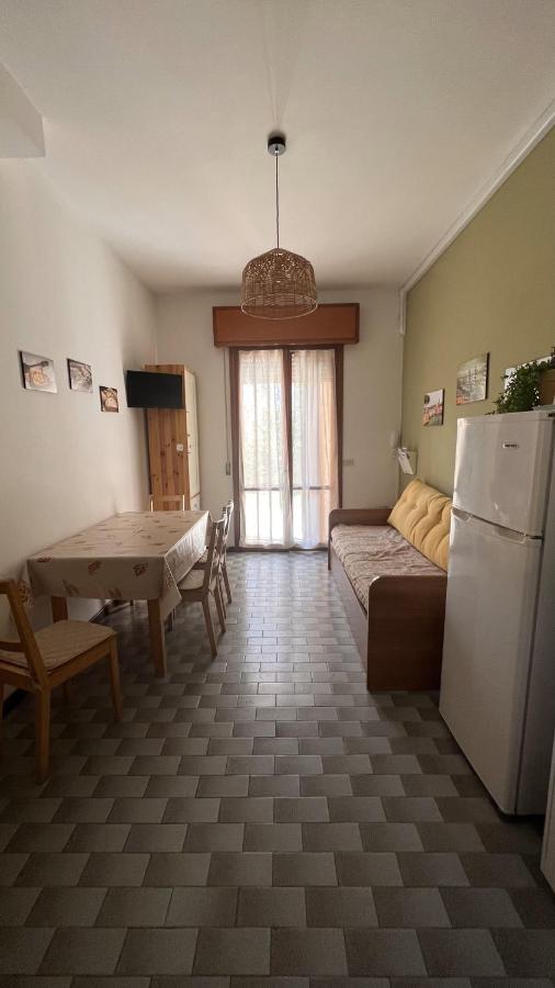 Dre Marena Apartment Римини Екстериор снимка